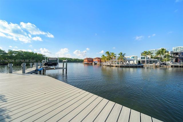 429 Poinciana Dr 1415, Sunny Isles Beach, FL 33160