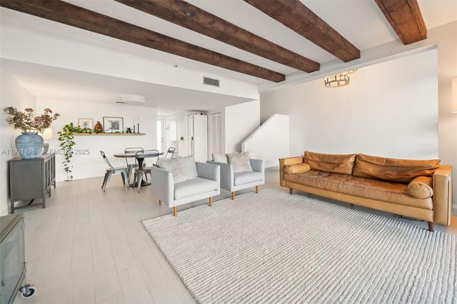 429 Poinciana Dr 1415, Sunny Isles Beach, FL 33160