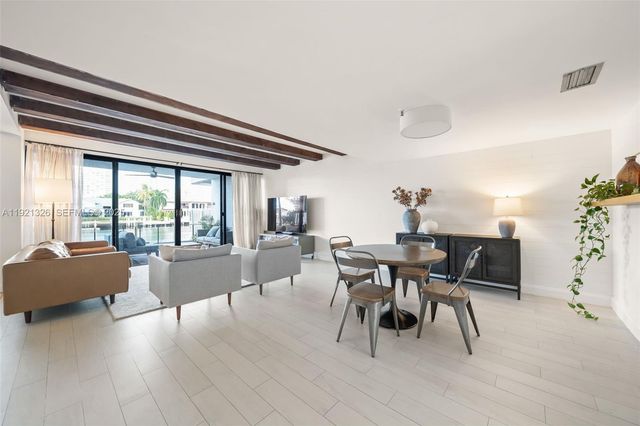 429 Poinciana Dr 1415, Sunny Isles Beach, FL 33160