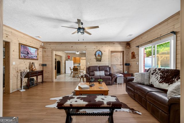 529 Floyd Road, Pine Mountain, GA 31822