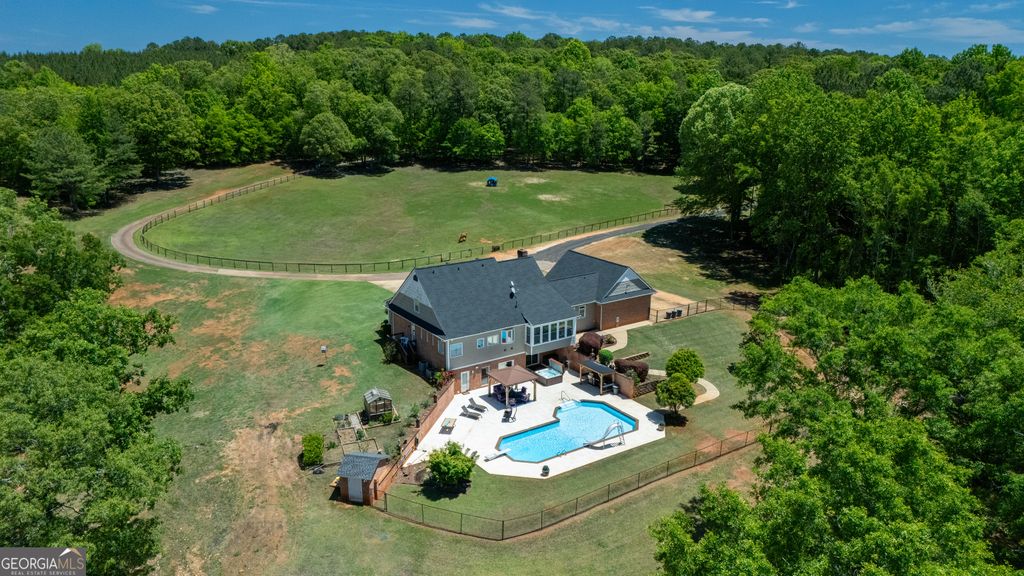 529 Floyd Road, Pine Mountain, GA 31822