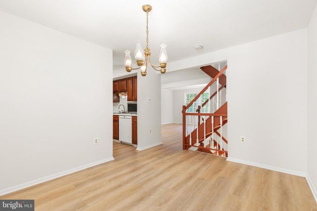 5712 ROUND TOP LN, Burke, VA 22015