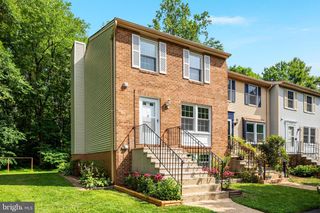 5712 ROUND TOP LN, Burke, VA 22015