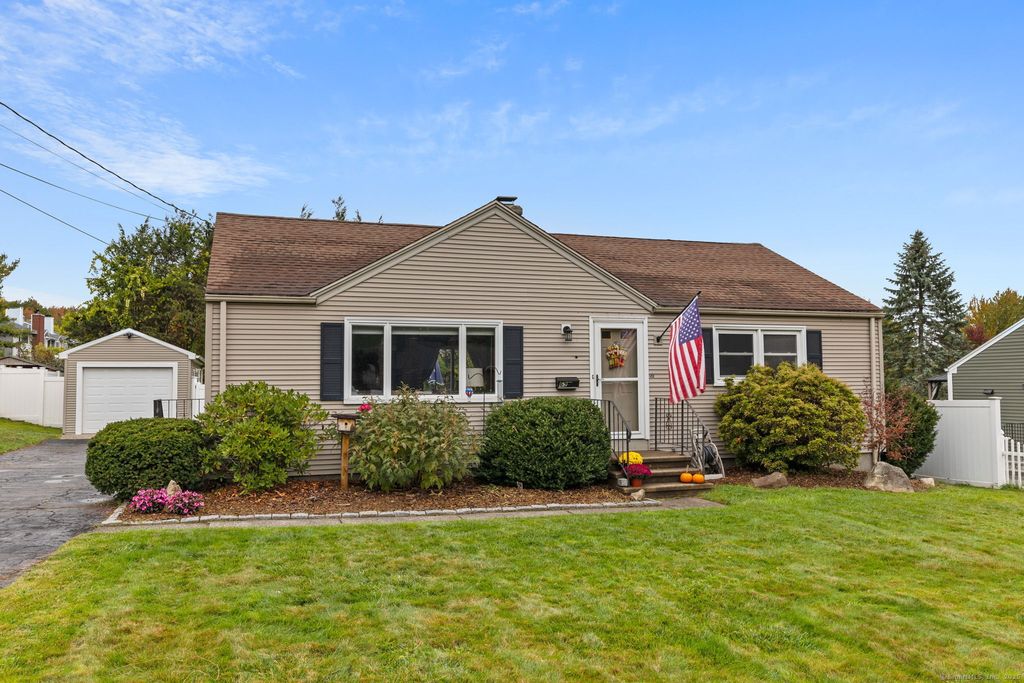69 Concord Circle, Wethersfield, CT 06109