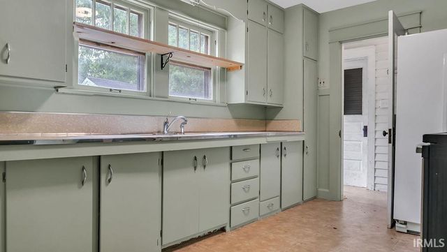 810 N Walnut Street, Bloomington, IN 47408
