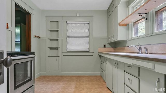 810 N Walnut Street, Bloomington, IN 47408
