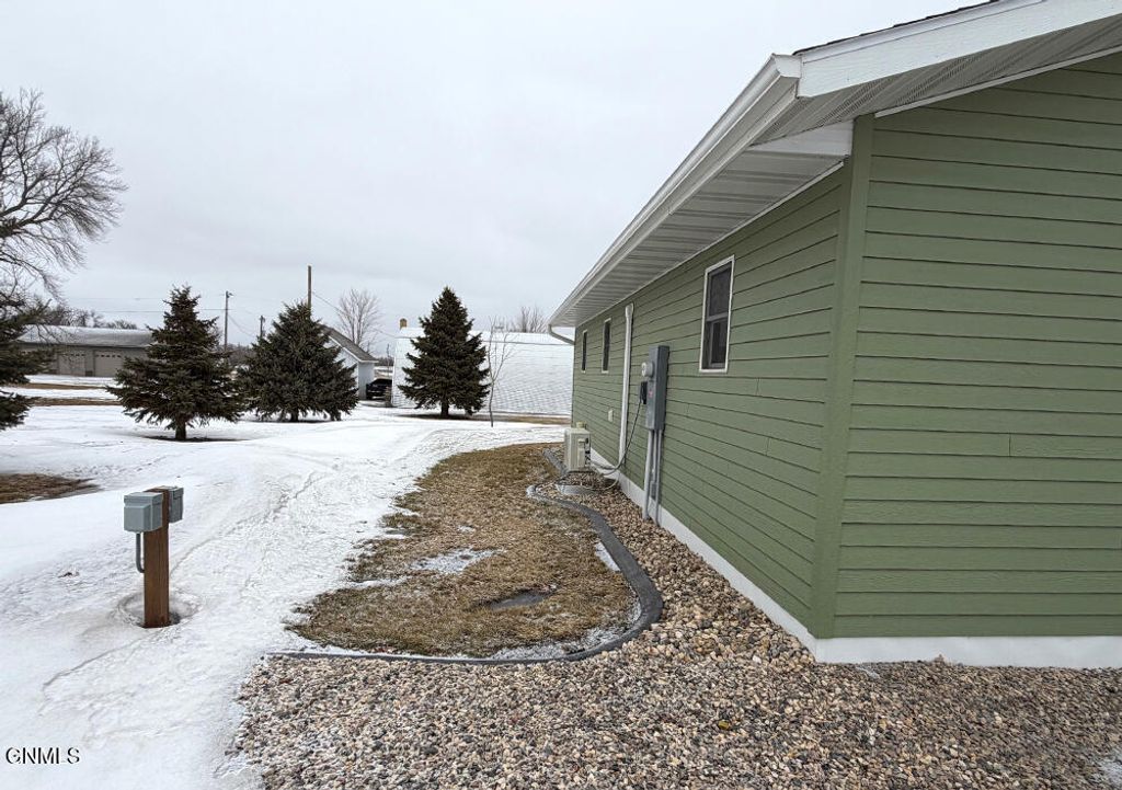 605 3rd Street, Marion, ND 58466 photo 22