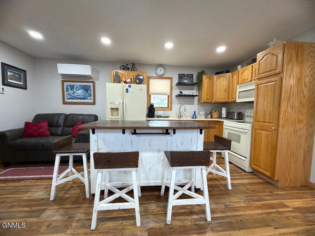 605 3rd Street, Marion, ND 58466 photo 4