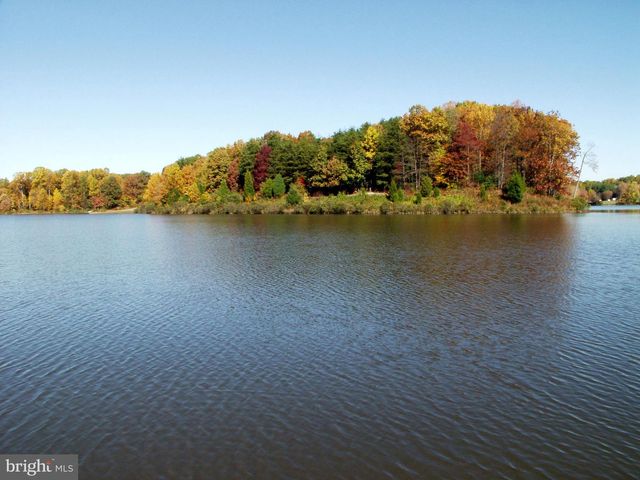 5342 GUINEA RD, Fairfax, VA 22032