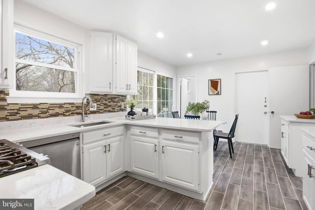 5342 GUINEA RD, Fairfax, VA 22032