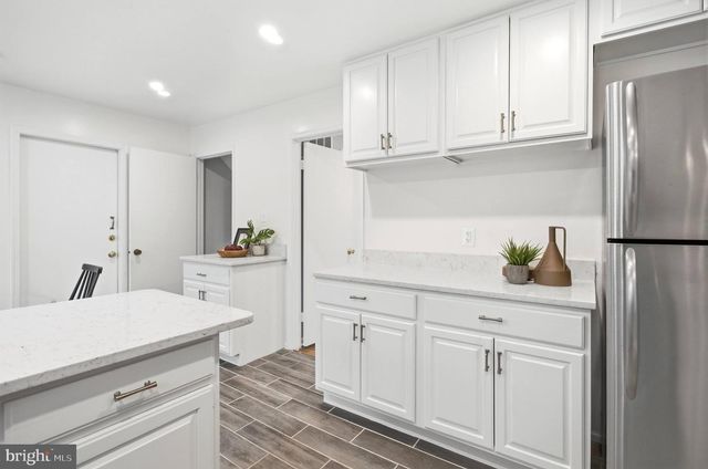 5342 GUINEA RD, Fairfax, VA 22032