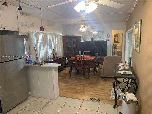 1911 SW 87th Avenue, Davie, FL 33324