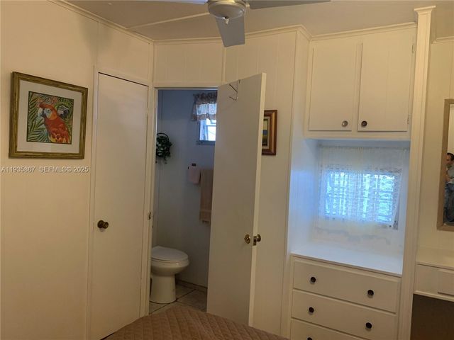 1911 SW 87th Avenue, Davie, FL 33324