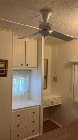 1911 SW 87th Avenue, Davie, FL 33324