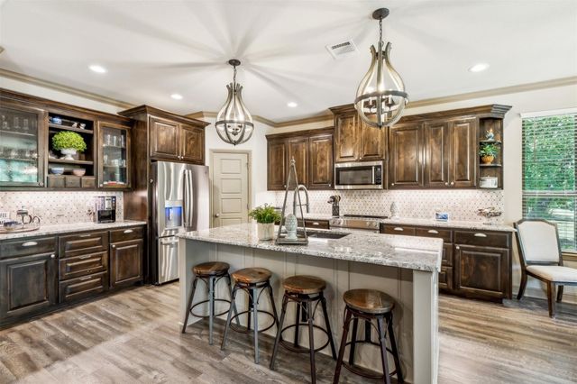 3860 Legend Trail, Granbury, TX 76049