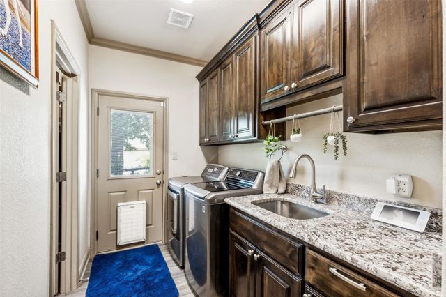 3860 Legend Trail, Granbury, TX 76049