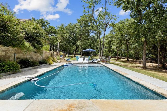 3860 Legend Trail, Granbury, TX 76049
