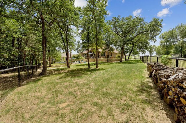 3860 Legend Trail, Granbury, TX 76049