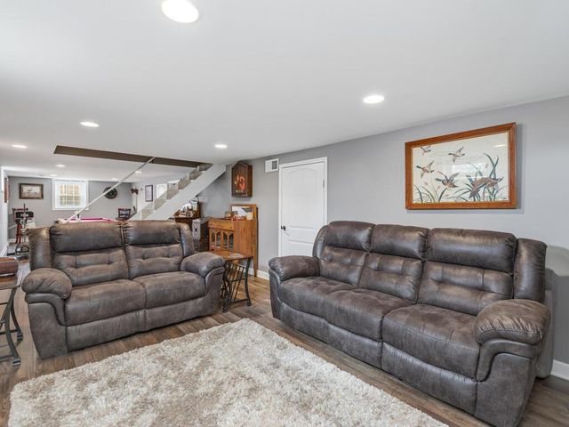 17731 Sterling Terrace, Eden Prairie, MN 55346