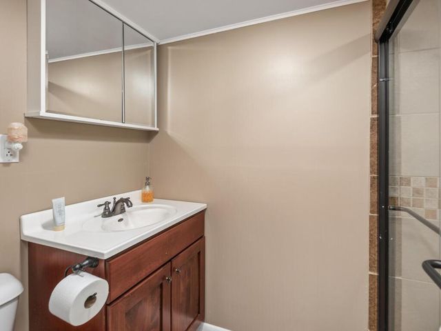 17731 Sterling Terrace, Eden Prairie, MN 55346