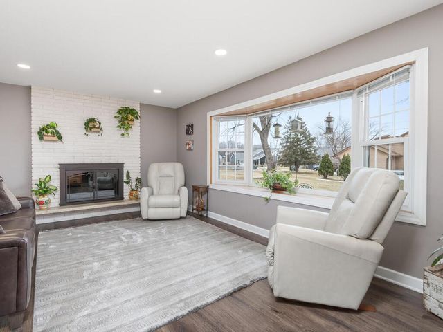 17731 Sterling Terrace, Eden Prairie, MN 55346