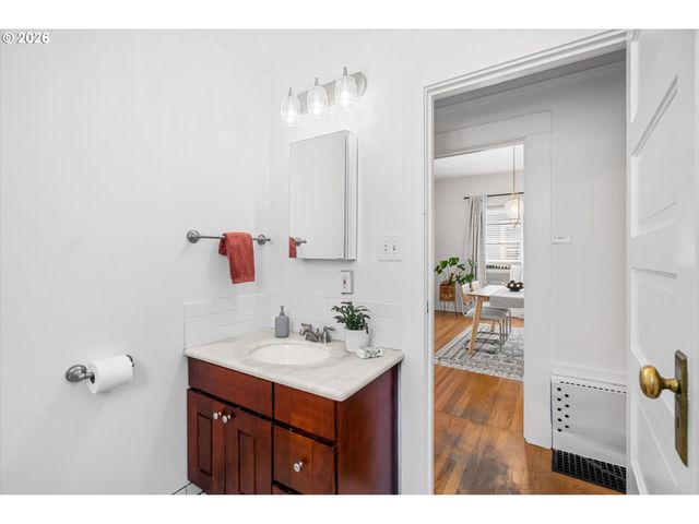 5924 Se Holgate Blvd, Portland, OR 97206