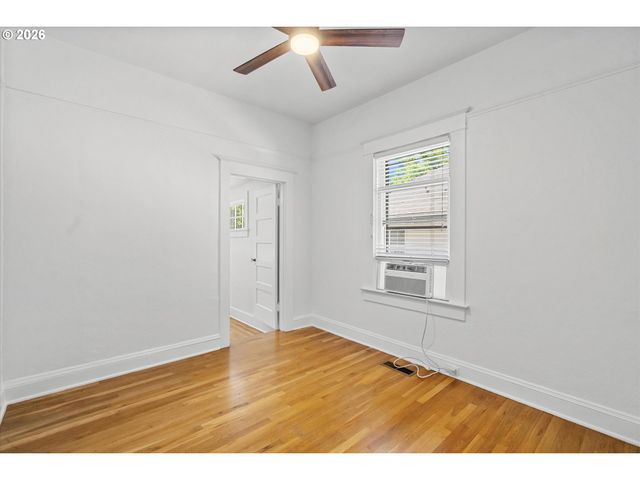 5924 Se Holgate Blvd, Portland, OR 97206