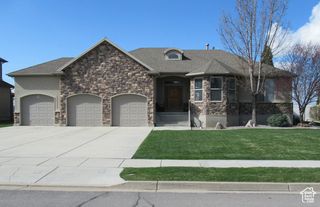 760 S WELLINGTON DR, Kaysville, UT 84037