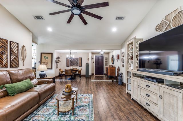 1433 N Park Ridge Drive, Deer Park, TX 77536