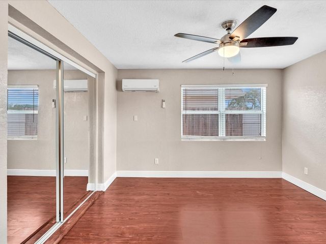 6831 NW 81st Place, Tamarac, FL 33321