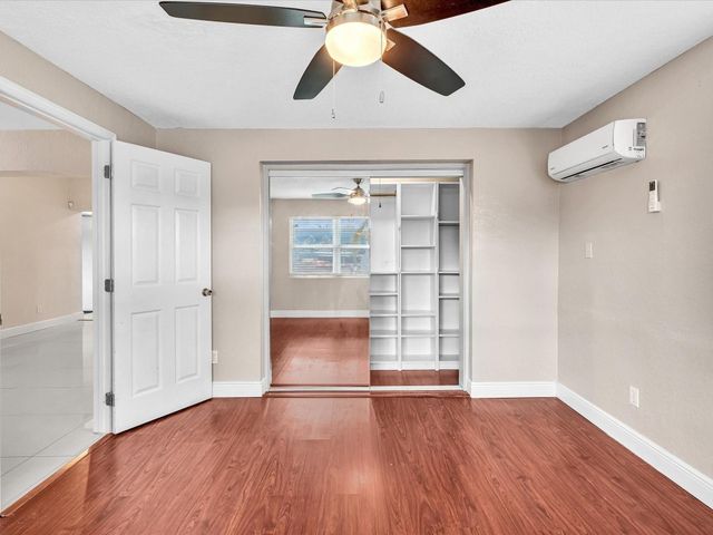 6831 NW 81st Place, Tamarac, FL 33321