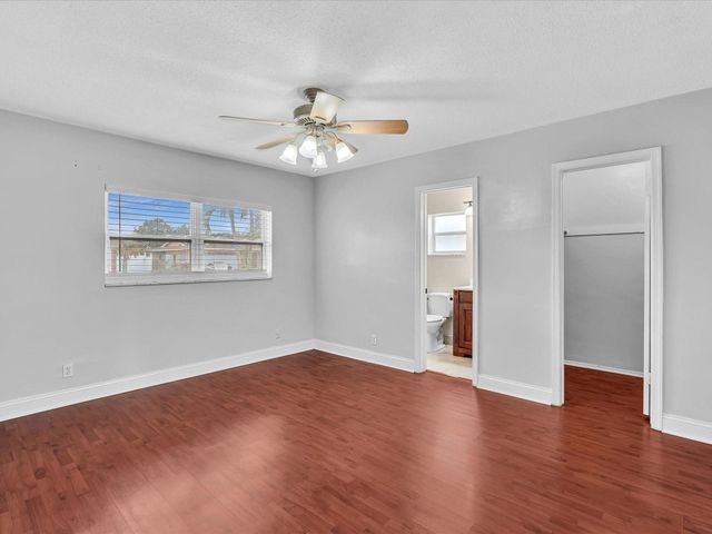 6831 NW 81st Place, Tamarac, FL 33321