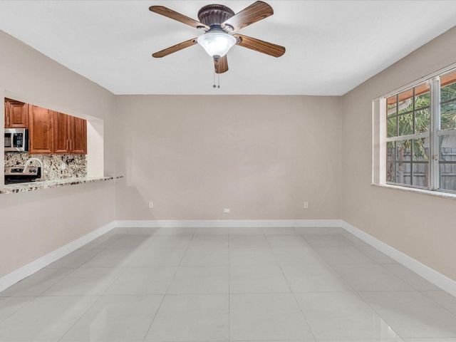 6831 NW 81st Place, Tamarac, FL 33321