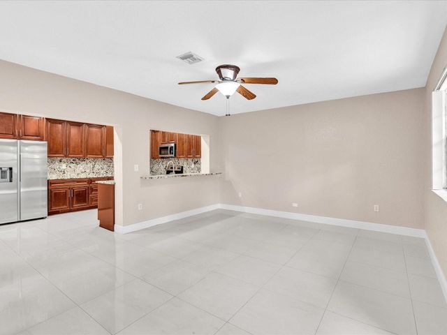 6831 NW 81st Place, Tamarac, FL 33321