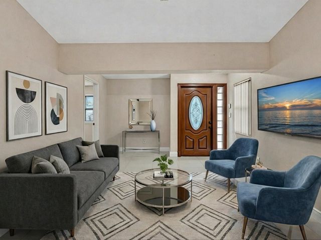 6831 NW 81st Place, Tamarac, FL 33321