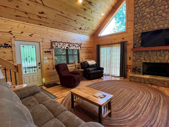 465 Confederate Circle, Murphy, NC 27906