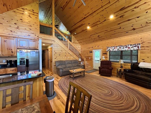 465 Confederate Circle, Murphy, NC 27906