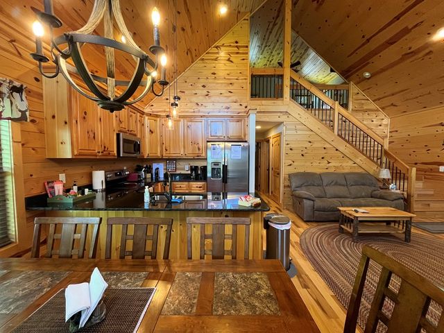 465 Confederate Circle, Murphy, NC 27906