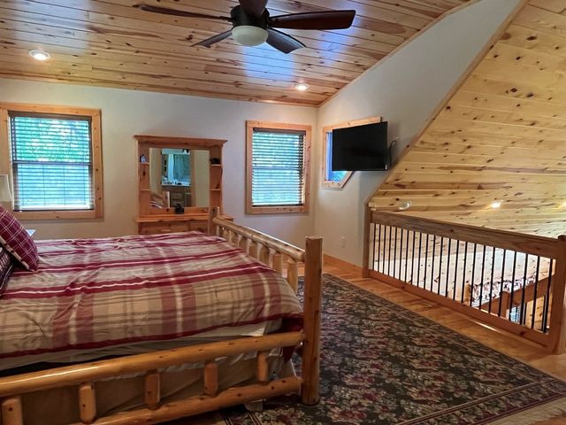 465 Confederate Circle, Murphy, NC 27906