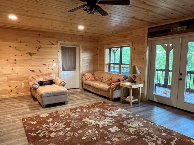 465 Confederate Circle, Murphy, NC 27906