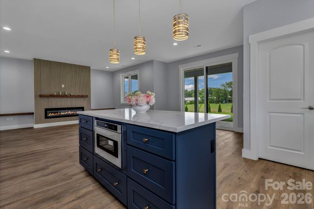 79 Scott Meadows Drive, Asheville, NC 28806