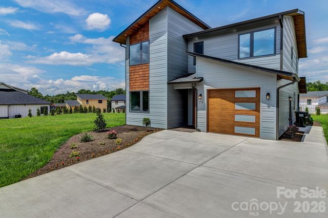 79 Scott Meadows Drive, Asheville, NC 28806