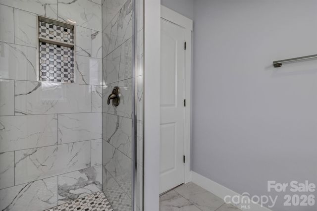 79 Scott Meadows Drive, Asheville, NC 28806