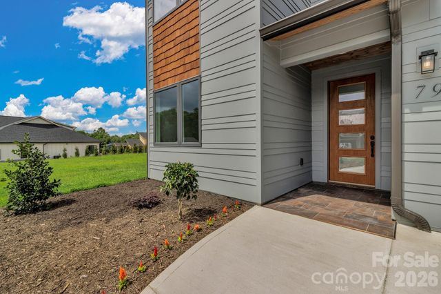 79 Scott Meadows Drive, Asheville, NC 28806