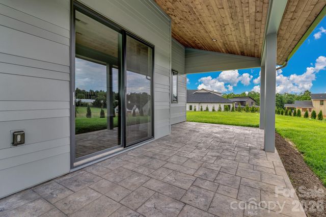 79 Scott Meadows Drive, Asheville, NC 28806