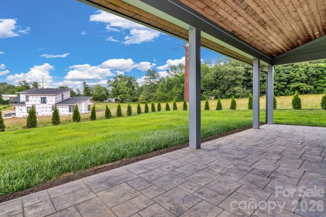 79 Scott Meadows Drive, Asheville, NC 28806