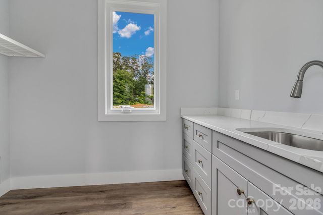 79 Scott Meadows Drive, Asheville, NC 28806