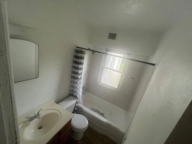 1231 W 3rd Street, Hobart, IN 46342