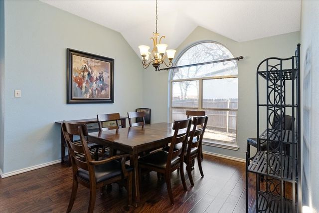 905 Forest Hollow Drive, Hurst, TX 76053