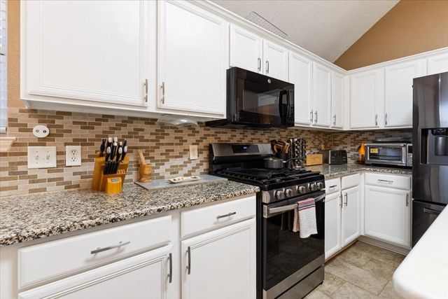 905 Forest Hollow Drive, Hurst, TX 76053